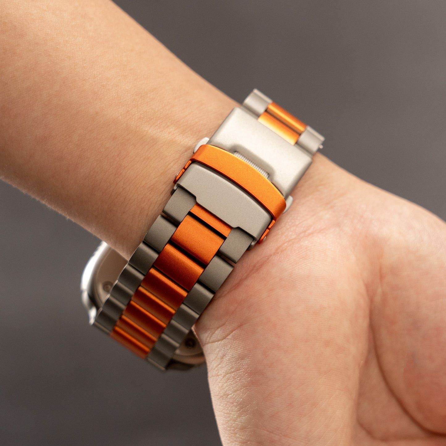 【限定カラー】オレンジラインチタンバンド【アップルウォッチ】