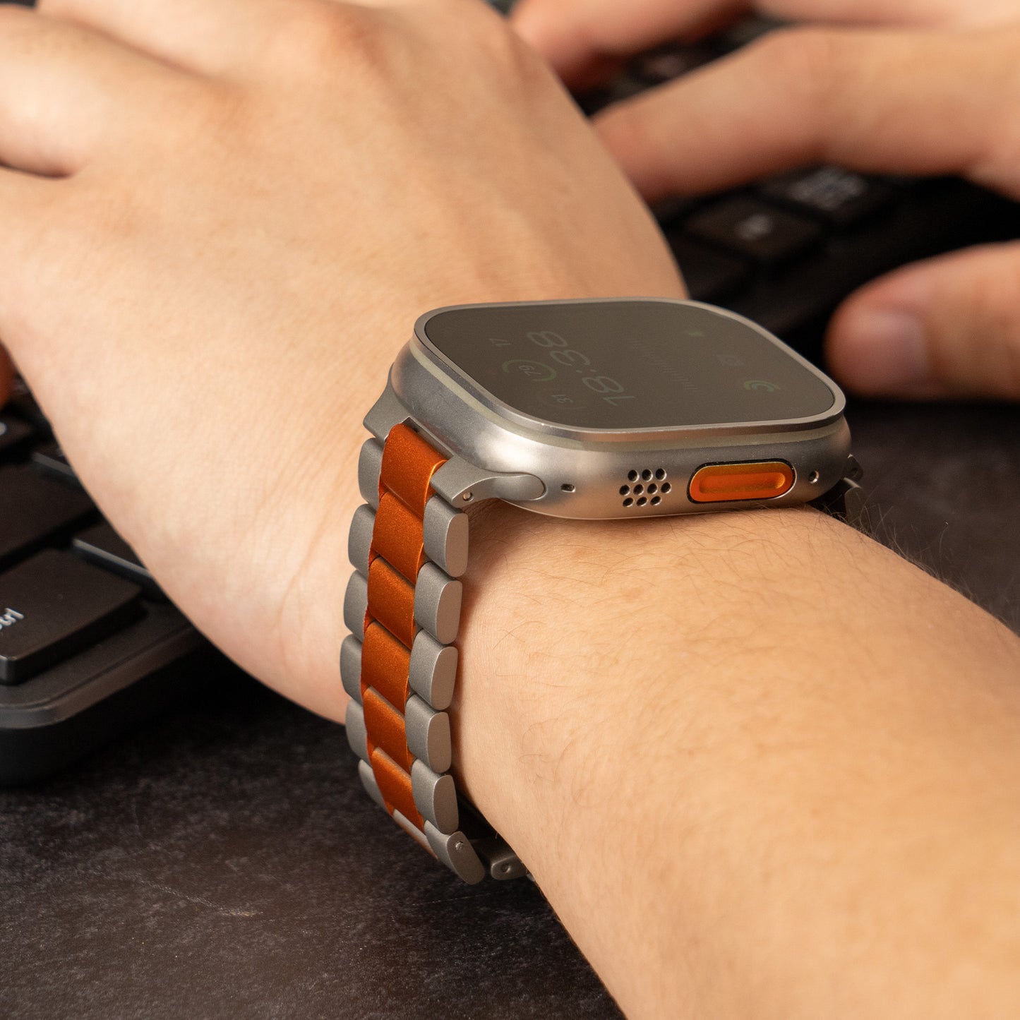【限定カラー】オレンジラインチタンバンド【アップルウォッチ】