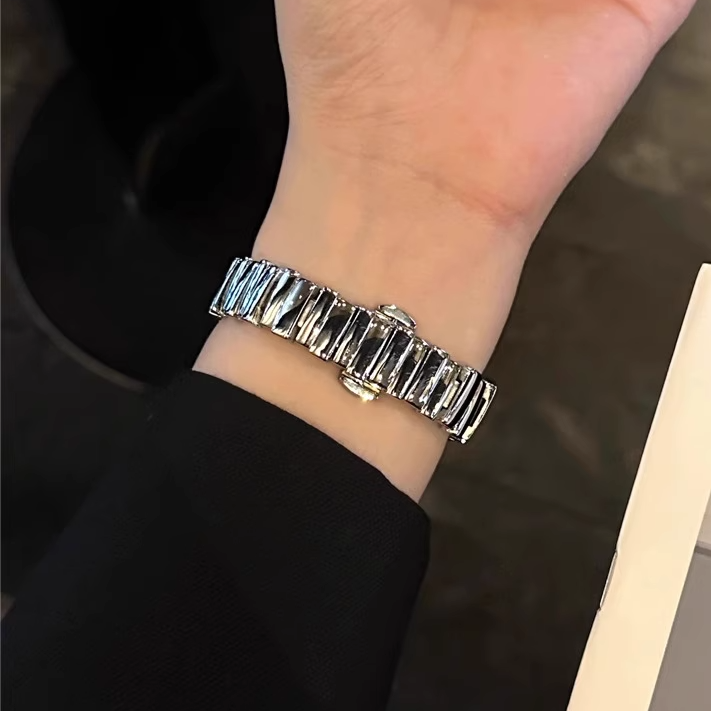 【スリム&モード】ジュエリーリンクメタルバンド【アップルウォッチ】