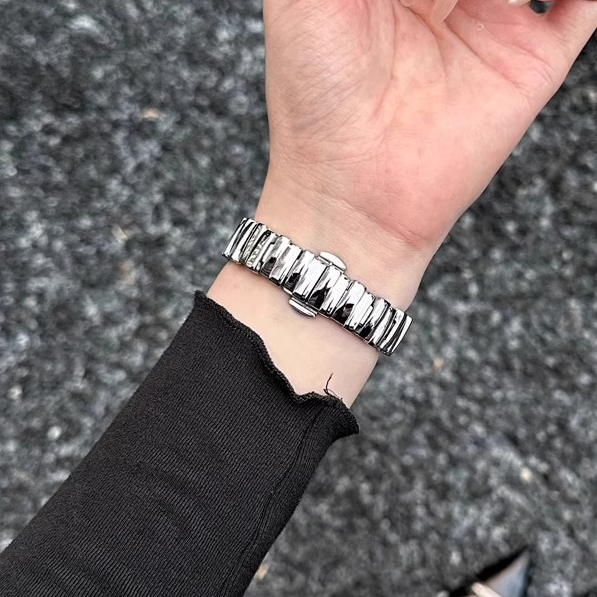 【スリム&モード】ジュエリーリンクメタルバンド【アップルウォッチ】