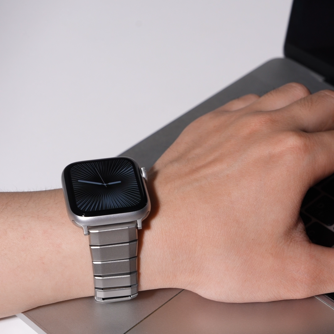 [Addictive Form] Titanium Urban Metal Band [Apple Watch]