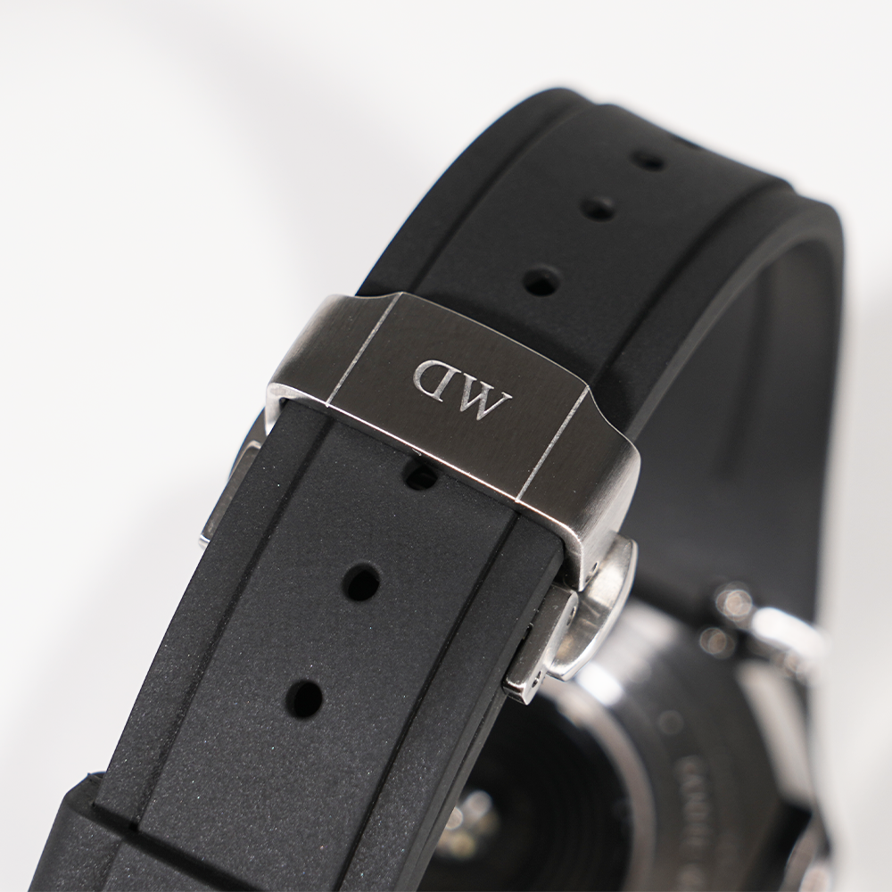 【北欧デザイン】DWケース一体型バンド【DANIEL WELLINGTON】