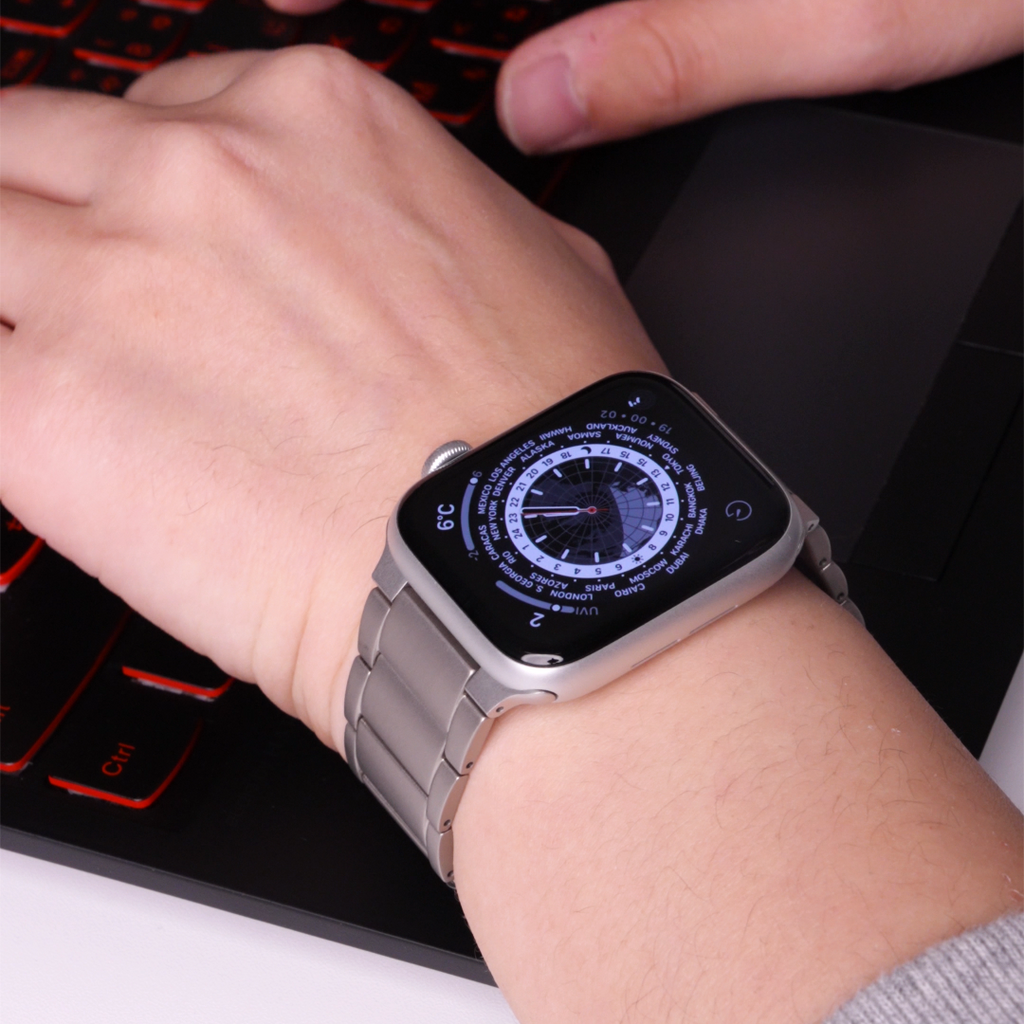 [4 colors available] Classic magnetic titanium band [Apple Watch]