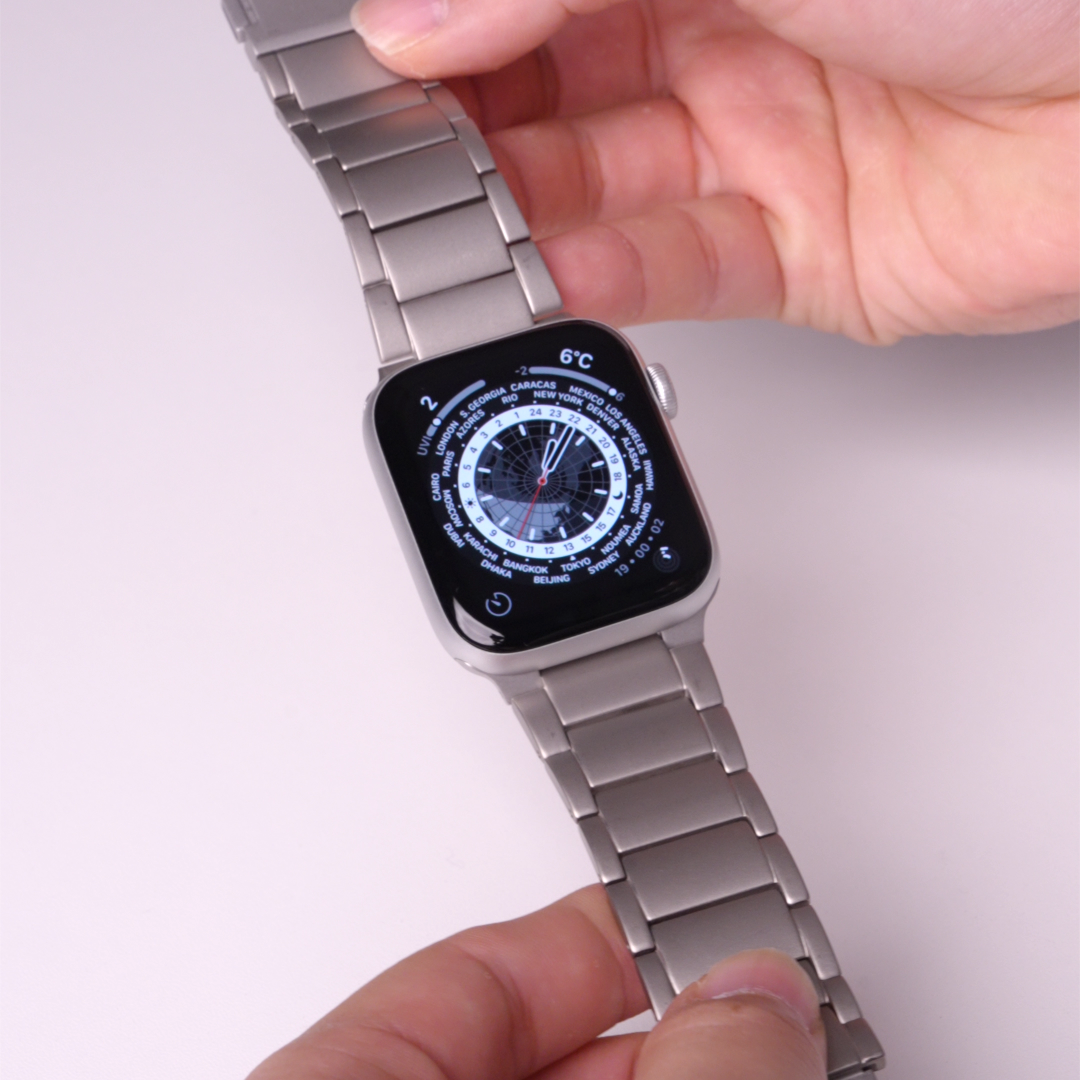 [4 colors available] Classic magnetic titanium band [Apple Watch]