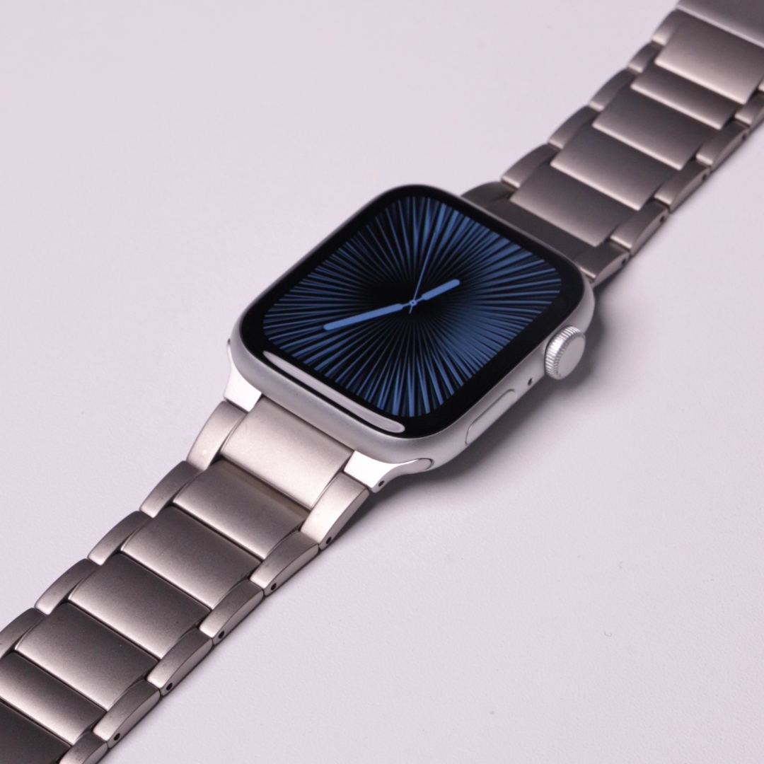 [4 colors available] Classic magnetic titanium band [Apple Watch]