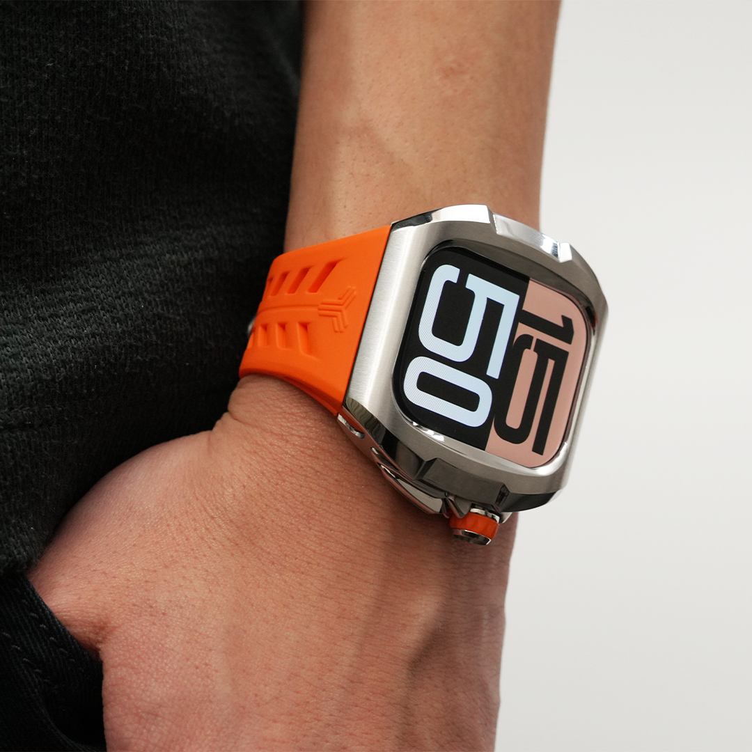 【スウェーデン生まれ】ハイエンドケース一体型バンド【Y24（ワイトゥエンティーフォー）】