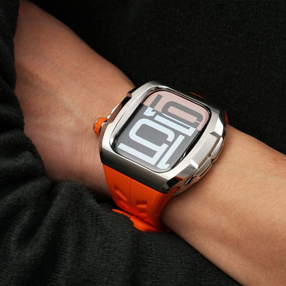 【スウェーデン生まれ】ハイエンドケース一体型バンド【Y24（ワイトゥエンティーフォー）】