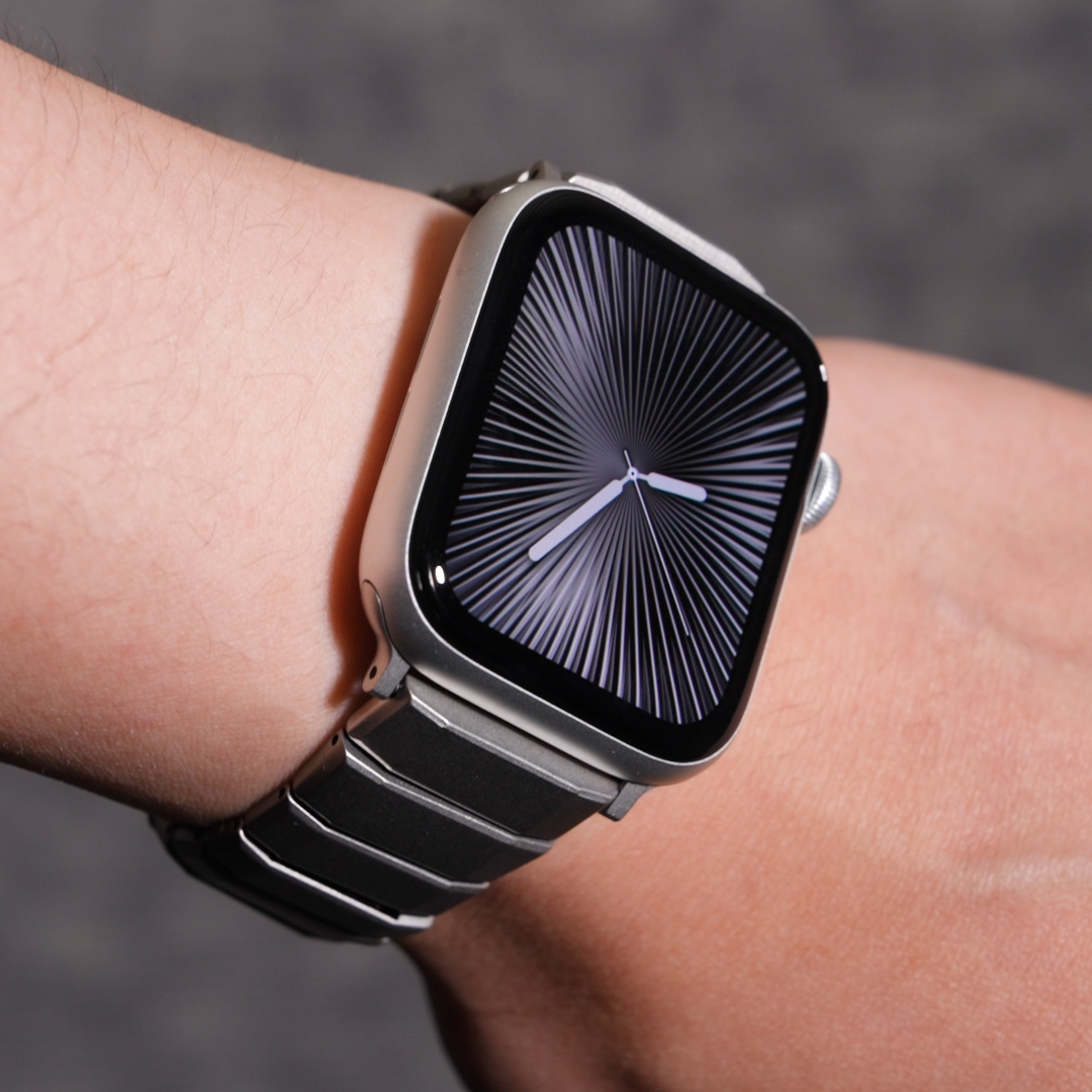 [Addictive Form] Titanium Urban Metal Band [Apple Watch]