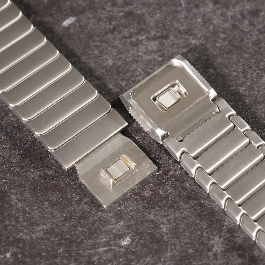 [Minimalist Design] Magnetic Bamboo Titanium Band [Apple Watch]