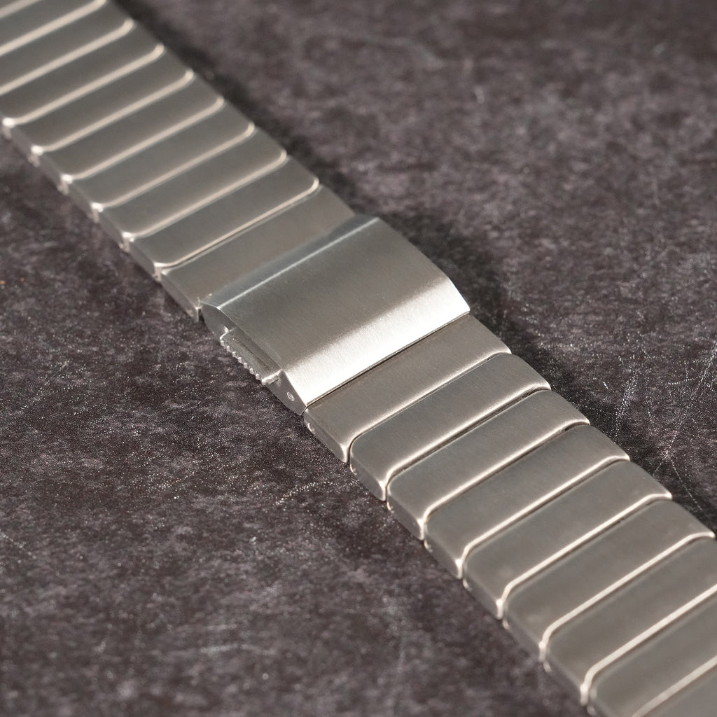[Minimalist Design] Magnetic Bamboo Titanium Band [Apple Watch]