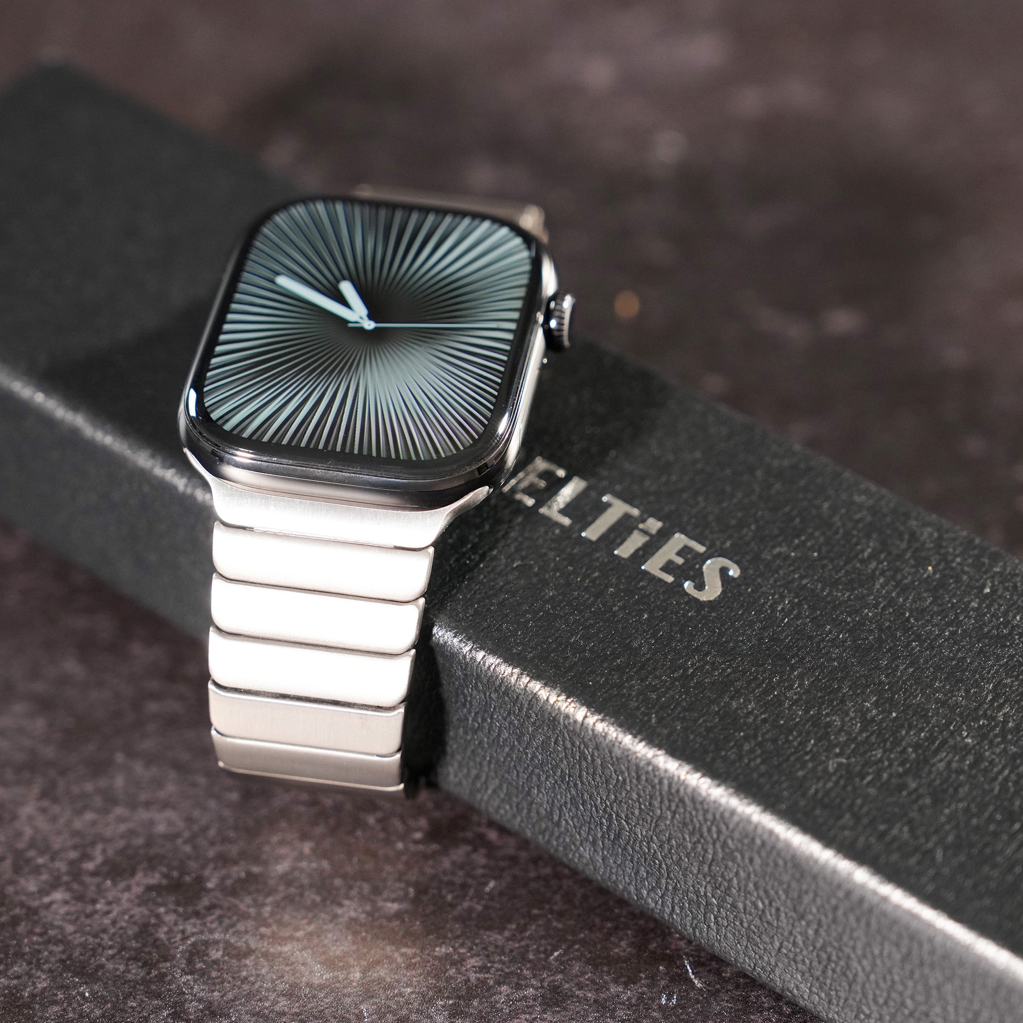 [Minimalist Design] Magnetic Bamboo Titanium Band [Apple Watch]