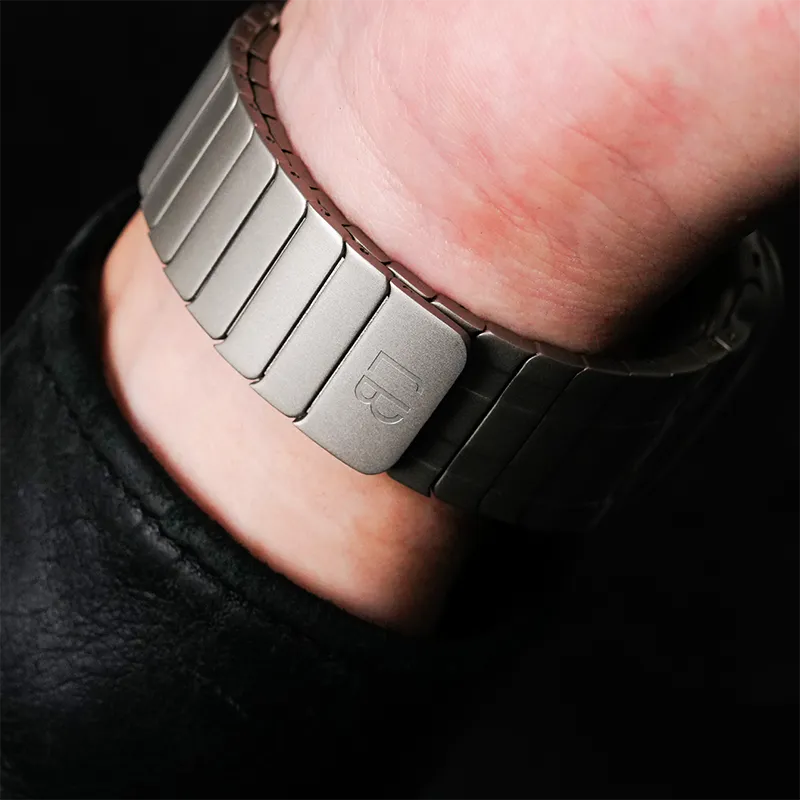 Apple Watch Band BJ-002 LINEAR - Silver【Bandee Joy】