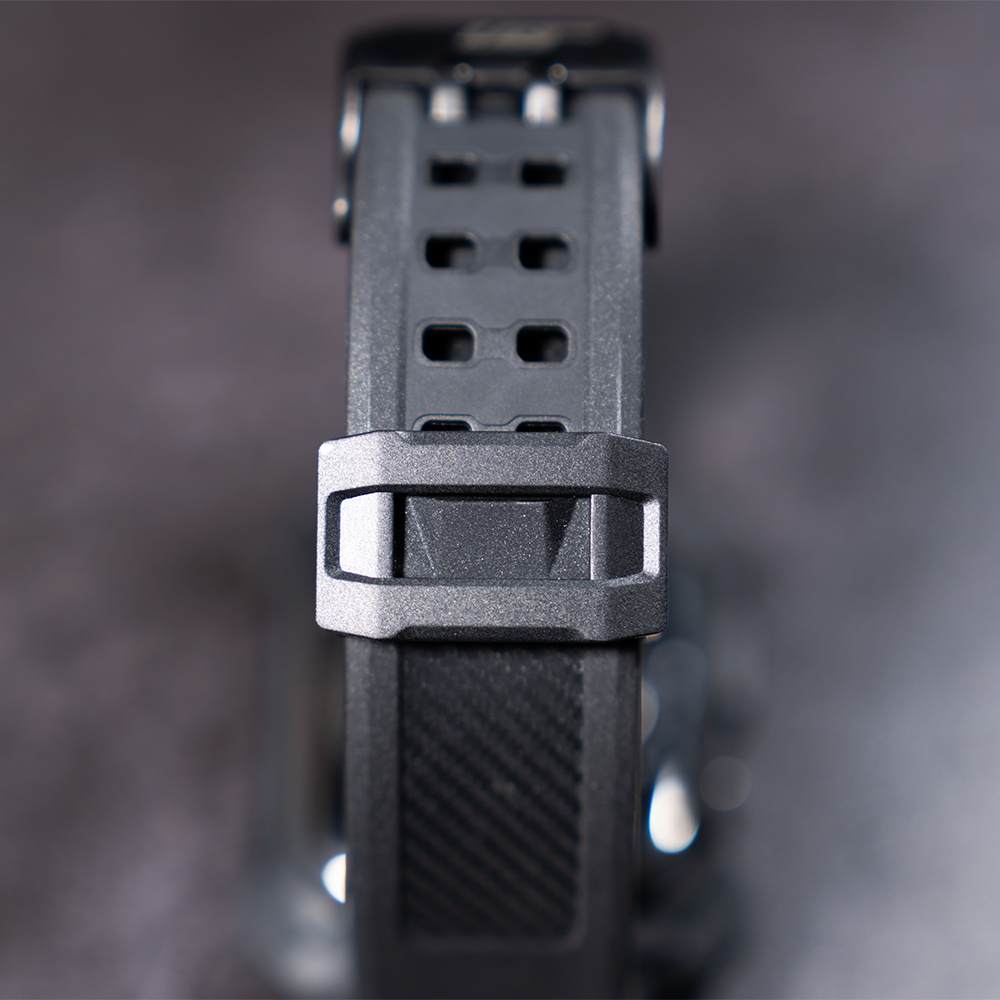 [Ultra-Tough] UB Pro Case Integrated Band [Apple Watch]