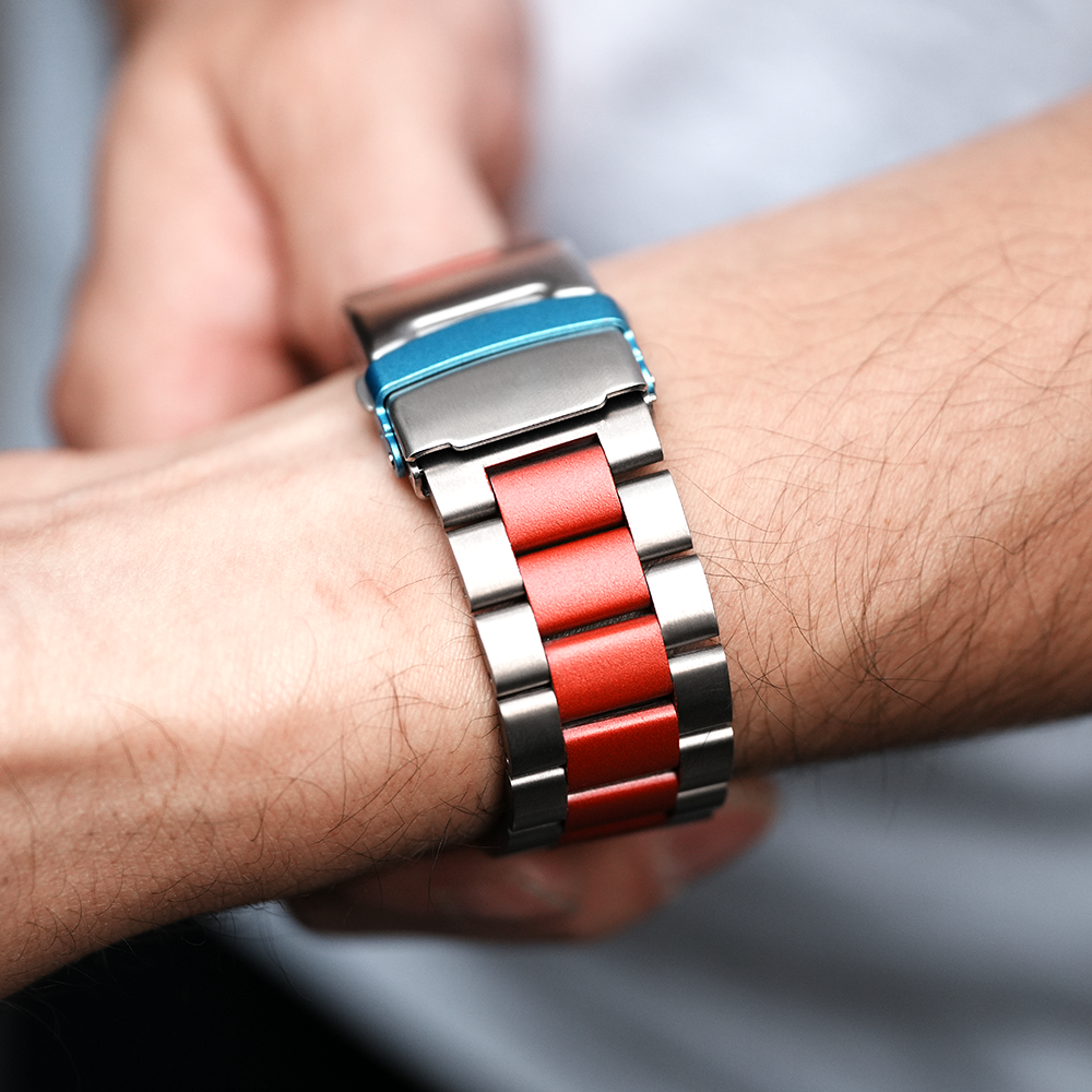 【ウルトラマン60周年記念】ウルトラマンモデル【アップルウォッチバンド】