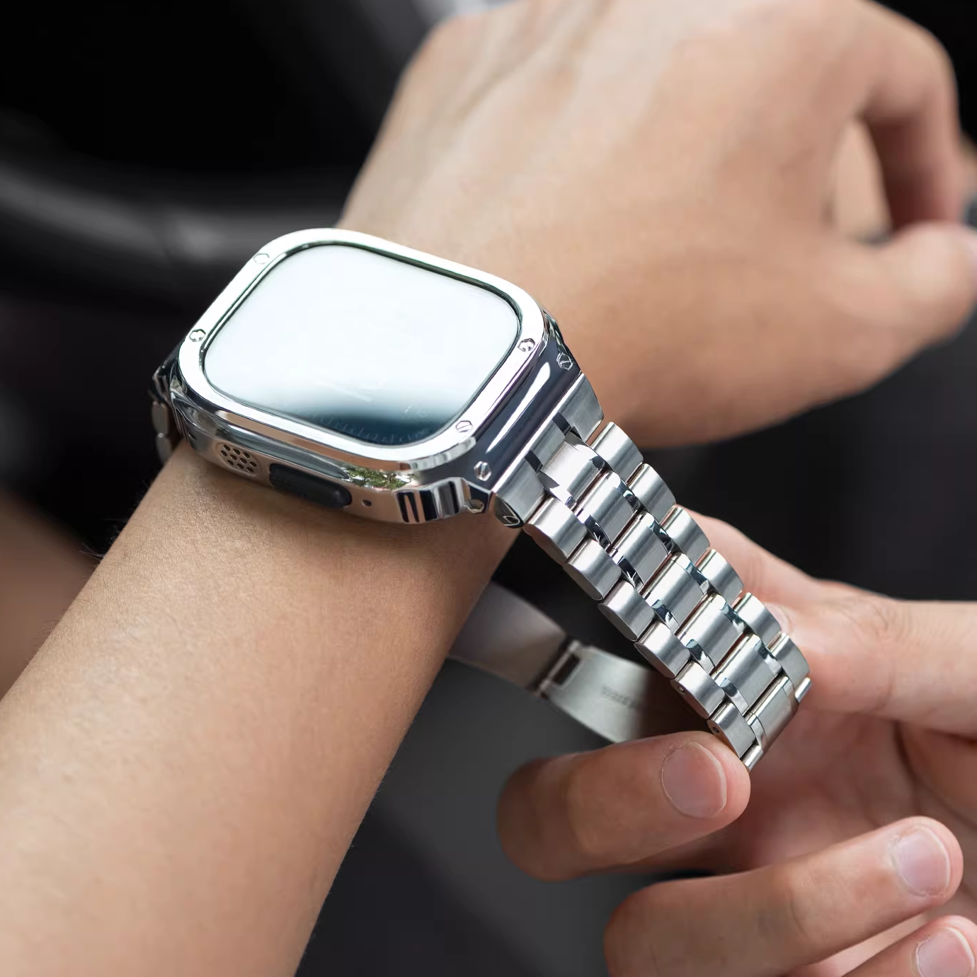 [5 colors available] Tough stainless steel case with integrated band [Apple Watch]