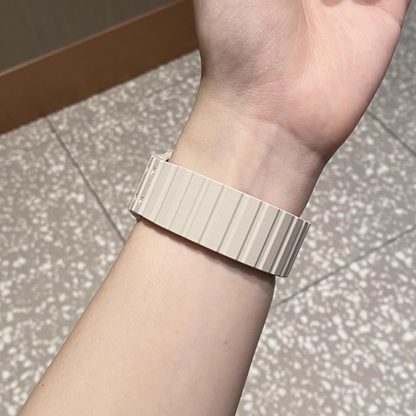 【全5色】ケース一体型マグネットシリコンバンド【アップルウォッチ】