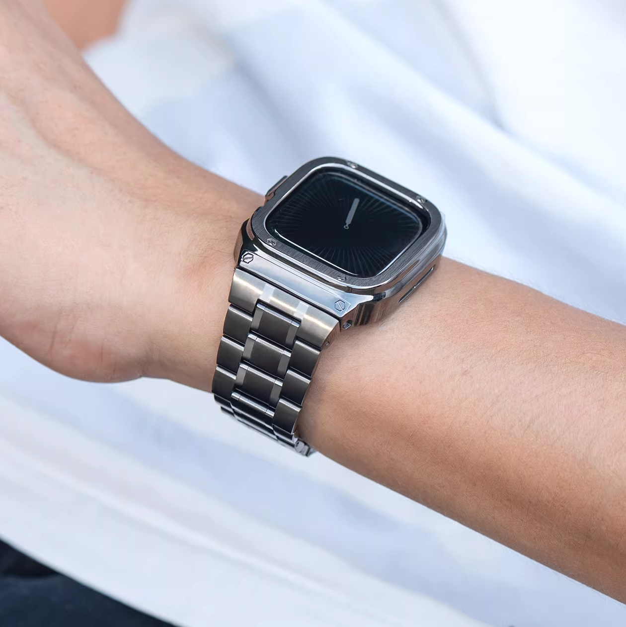 [5 colors available] Tough stainless steel case with integrated band [Apple Watch]