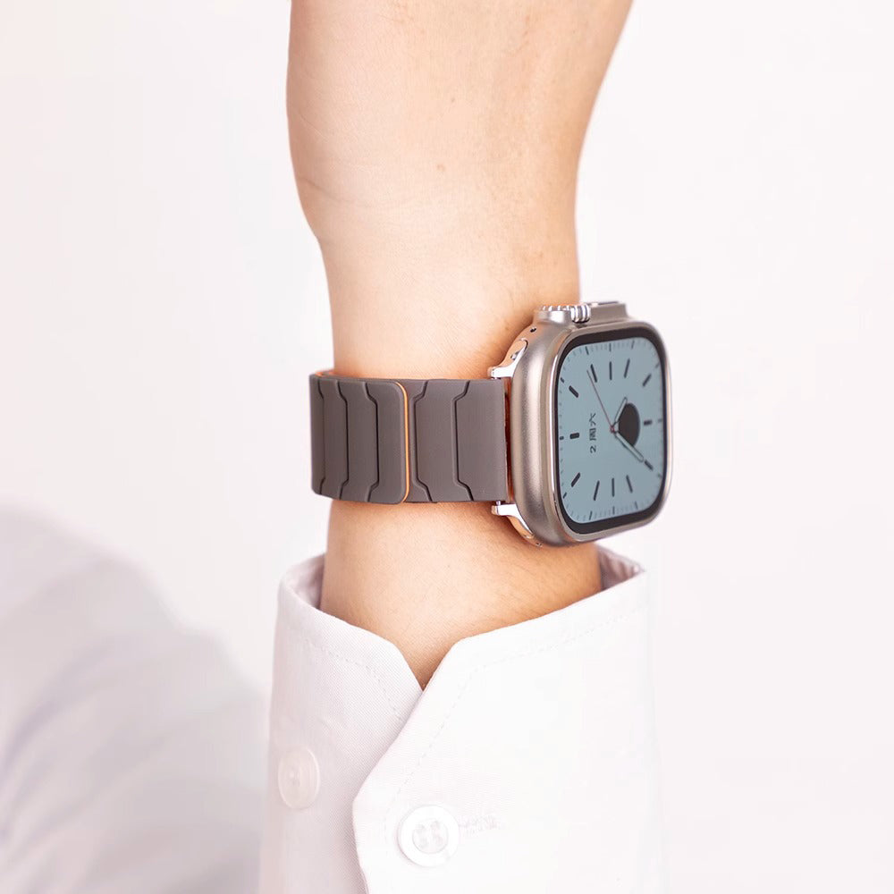 [Easy to attach with magnets] Link Pattern Magnetic Band [Apple Watch]