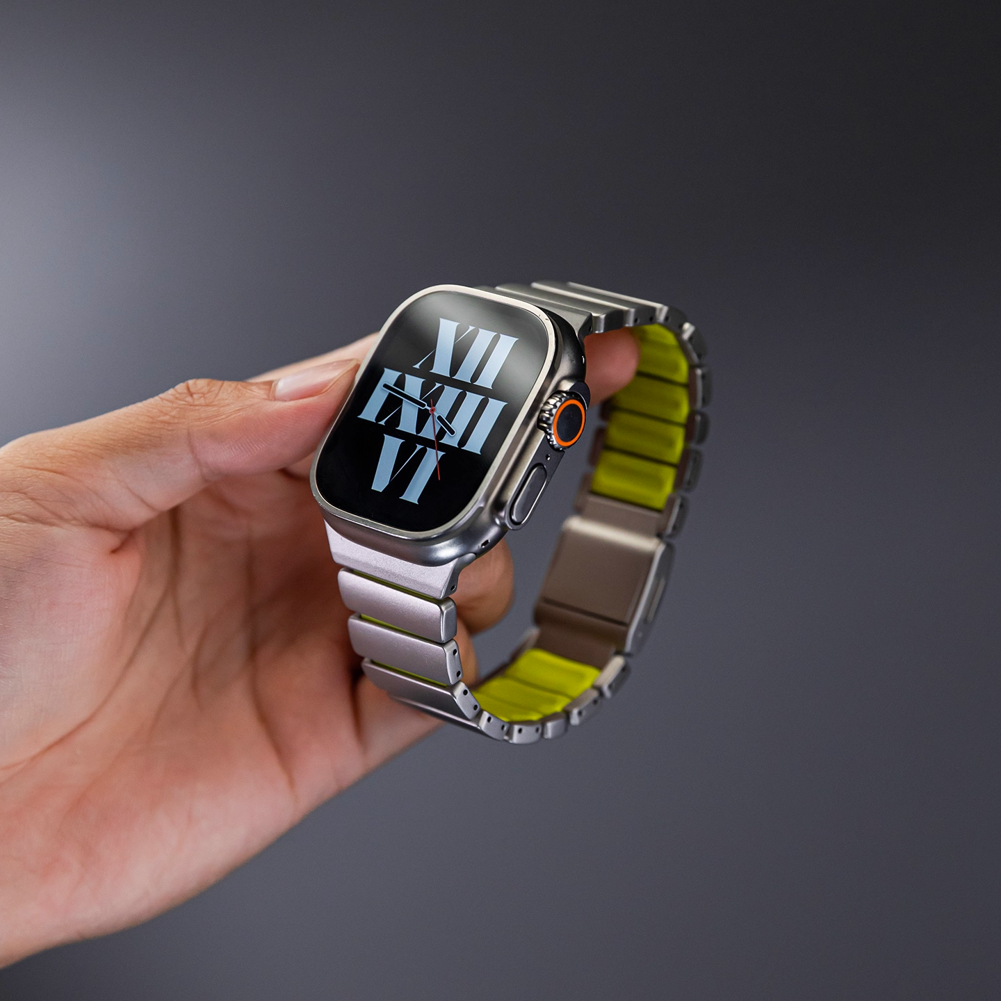 【新感覚デザイン】ツイストラバーチタンバンド【アップルウォッチ】