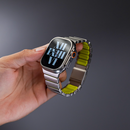 【新感覚デザイン】ツイストラバーチタンバンド【アップルウォッチ】