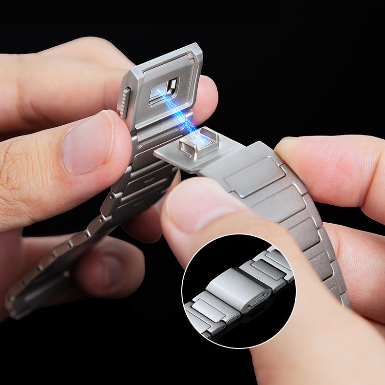 [Titanium Shine] Magnetic Clasp Titanium Band [Apple Watch]