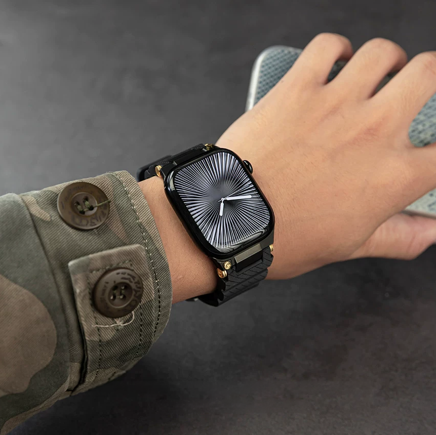 [Latest Model] Metal Gear Silicone Band [Apple Watch]