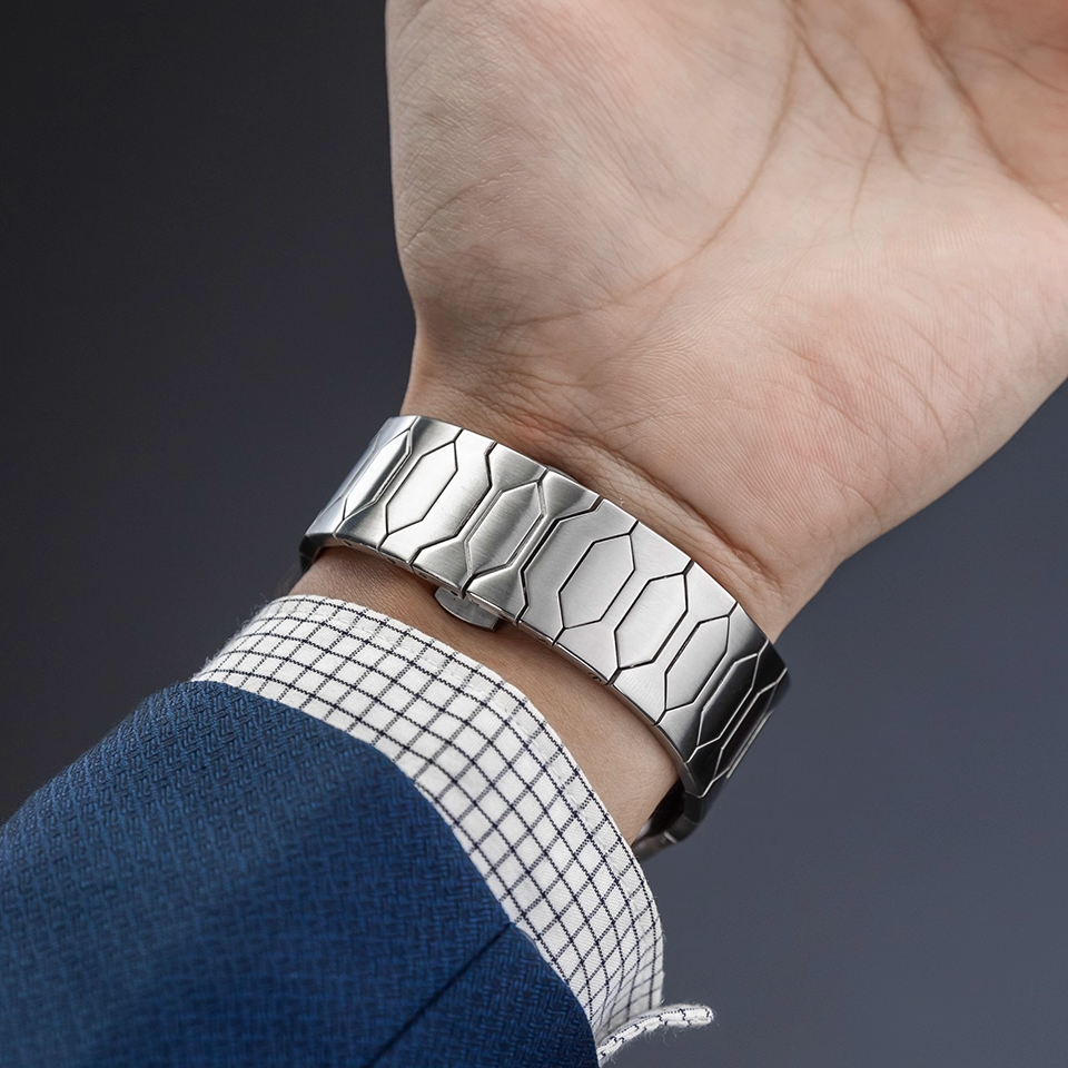 シルバークラウン】クロスジョイントメタルバンド【アップルウォッチ