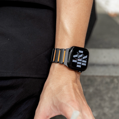 【新感覚デザイン】ツイストラバーチタンバンド【アップルウォッチ】