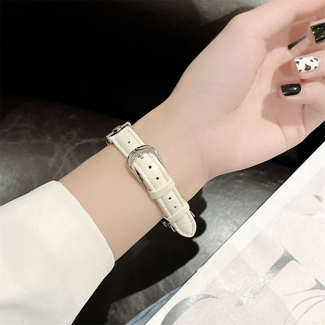 【可憐な蝶々】バタフライスリムレザーバンド【アップルウォッチ】