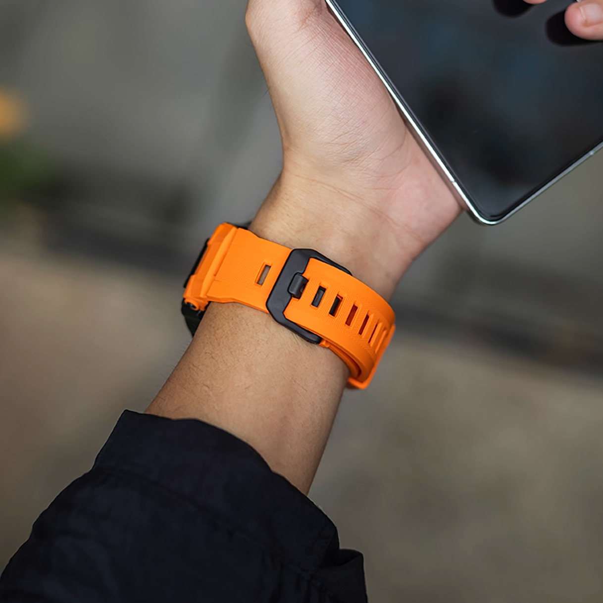 【Ultra専用モデル】メカニカルガードケースバンド【アップルウォッチ】