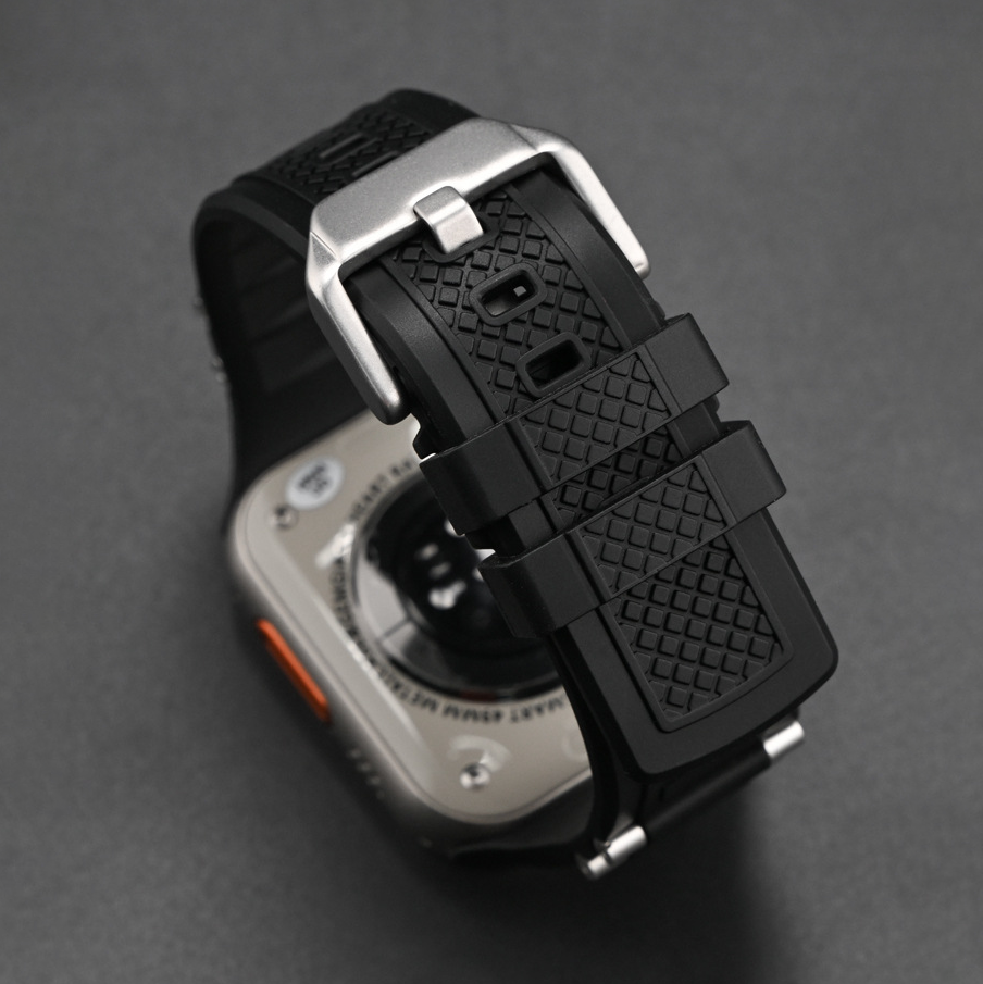 【汗でも快適】メタルパーツシリコンバンド【アップルウォッチ】