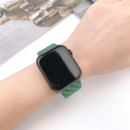 【上質スポーティー】カーボンパターンシリコンバンド【アップルウォッチ】
