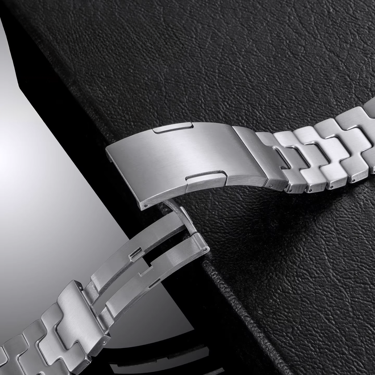 【最新デザイン】モダンカットステンレスバンド【アップルウォッチ】