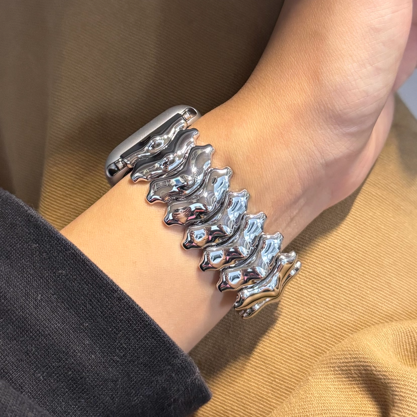 【新感覚デザイン】ウェーブスパインメタルバンド【アップルウォッチ】