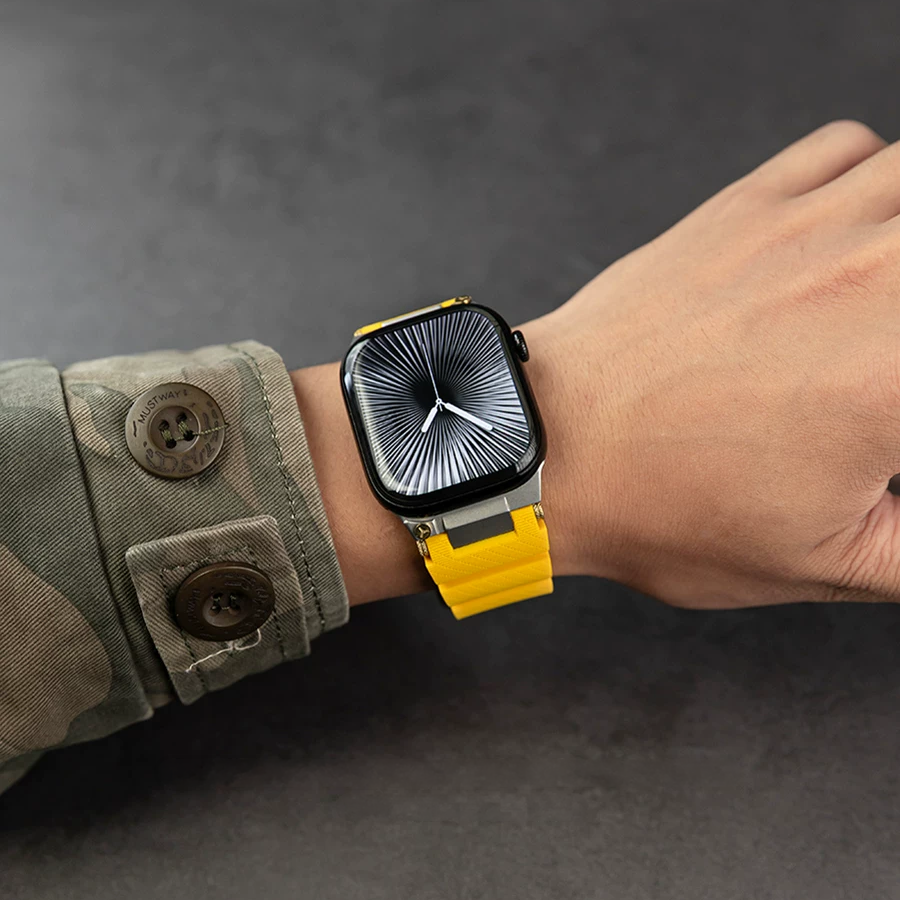 [Latest Model] Metal Gear Silicone Band [Apple Watch]