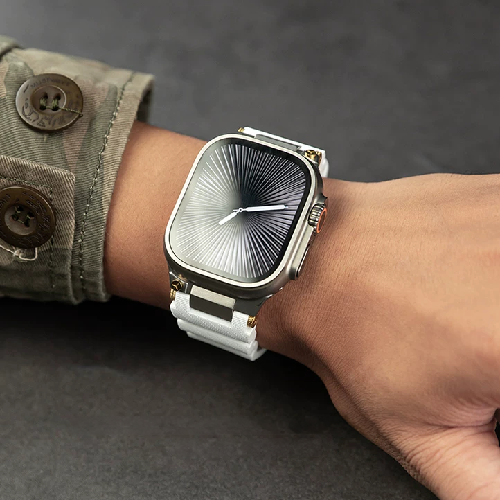[Latest Model] Metal Gear Silicone Band [Apple Watch]