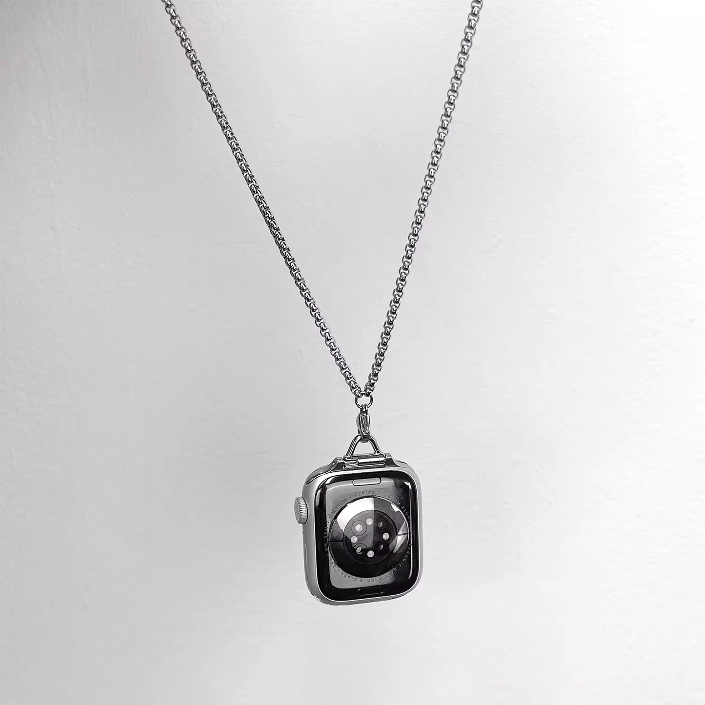 【斬新スタイル】ネックレスコネクトホルダー【アップルウォッチ】