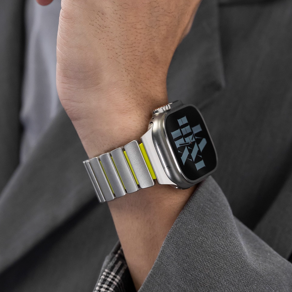 【新感覚デザイン】ツイストラバーチタンバンド【アップルウォッチ】