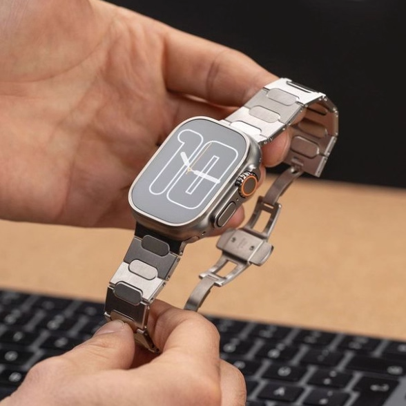 [Impressive presence] Circle Link Titanium Band [Apple Watch]