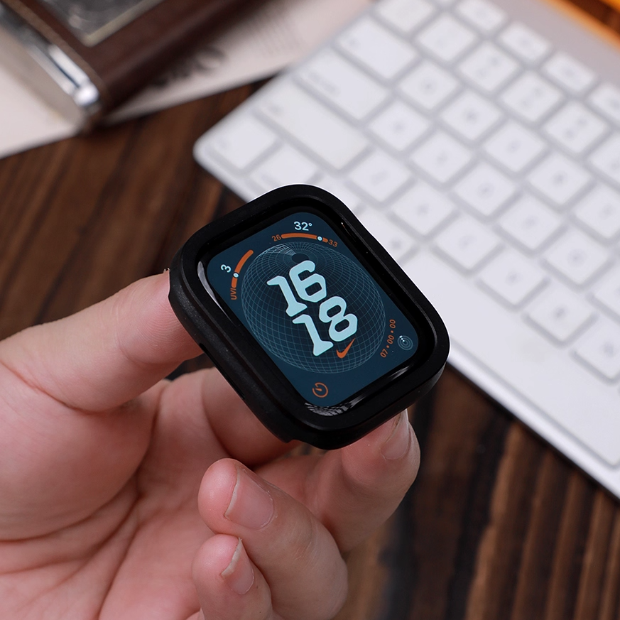 【存在感抜群】アルミエッジTPUケース【アップルウォッチ】