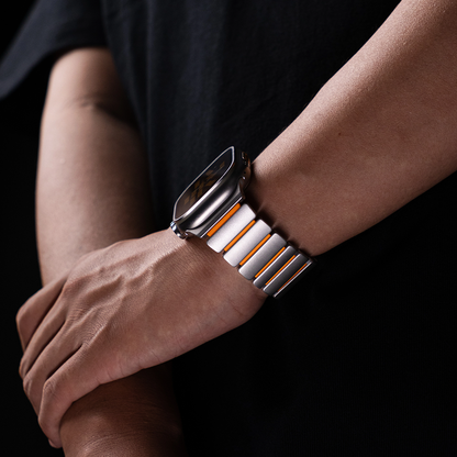 【新感覚デザイン】ツイストラバーチタンバンド【アップルウォッチ】