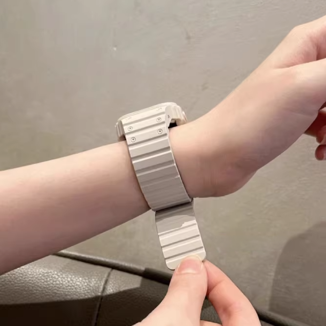 【全5色】ケース一体型マグネットシリコンバンド【アップルウォッチ】