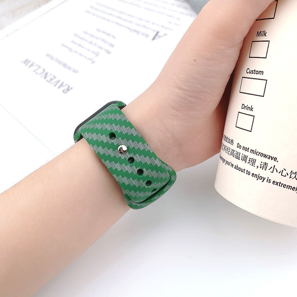 【上質スポーティー】カーボンパターンシリコンバンド【アップルウォッチ】