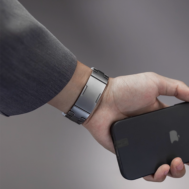 【最新デザイン】モダンカットステンレスバンド【アップルウォッチ】