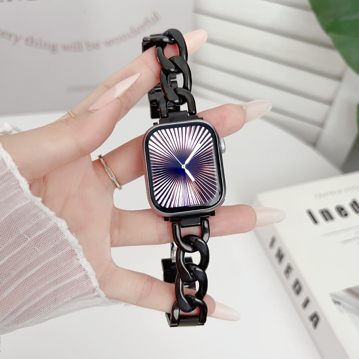 【レディースラグジュアリー】ジュエリーチェーンメタルバンド【アップルウォッチ】