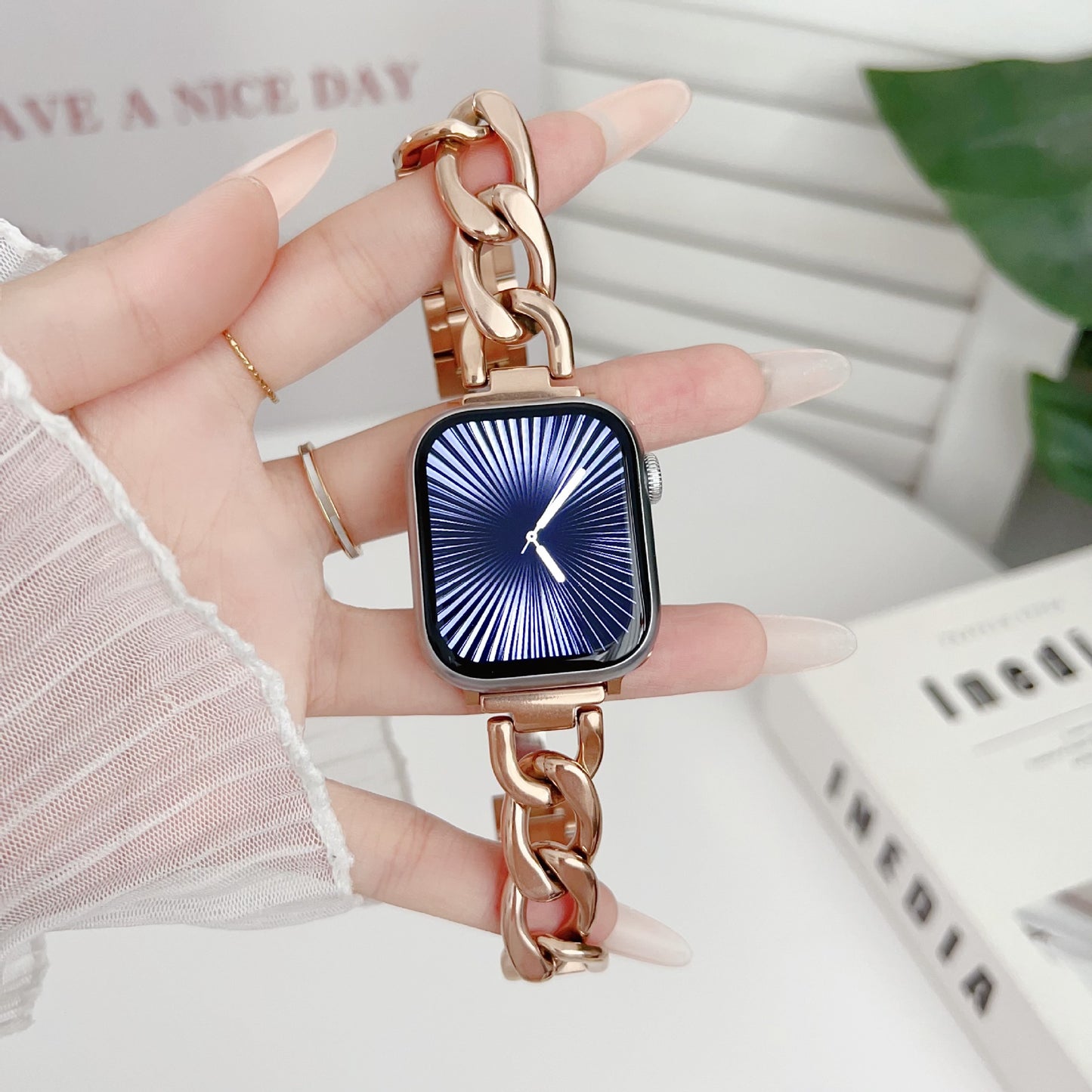 【レディースラグジュアリー】ジュエリーチェーンメタルバンド【アップルウォッチ】