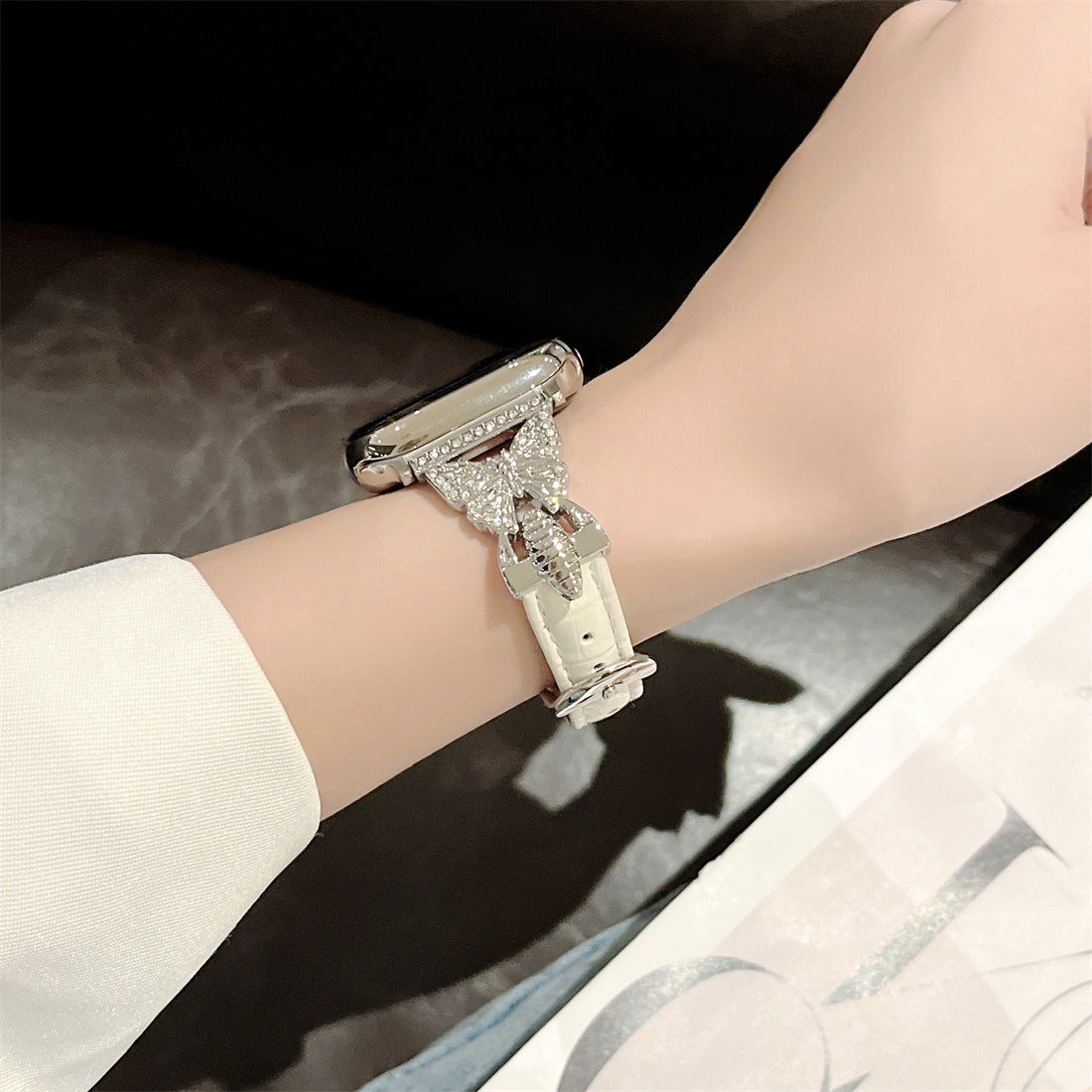 【可憐な蝶々】バタフライスリムレザーバンド【アップルウォッチ】