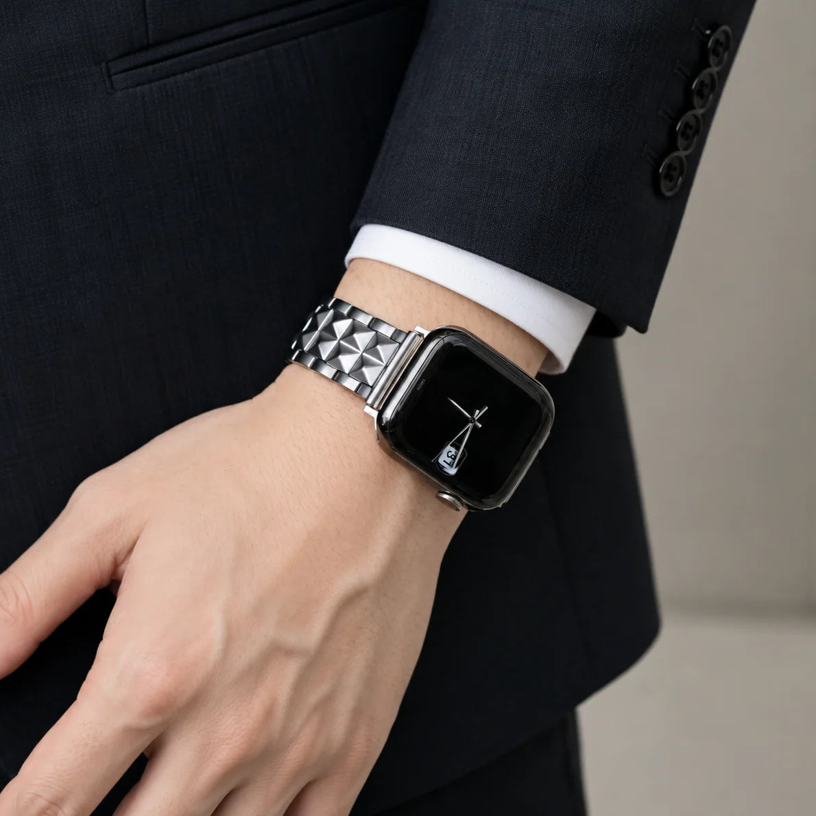 [Silver Crown] Pyramid Link Metal Band [Apple Watch]